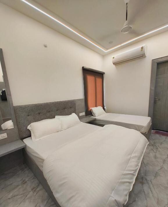 WhatsApp Image 2025-11-28 at 12.23.51 PM